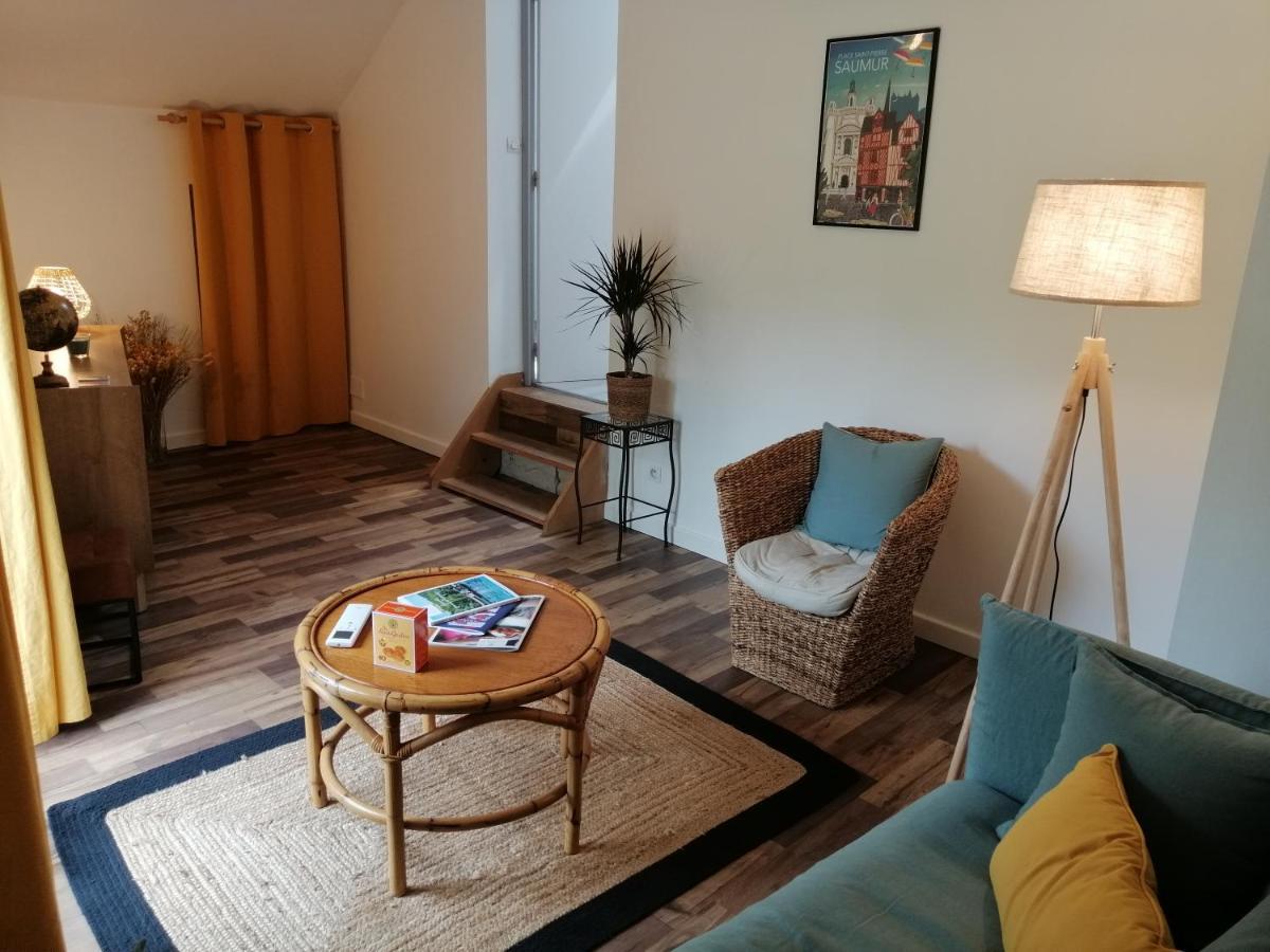 Apartment Bel Appt 3 Pieces, A L'etage, Jardin Privatif, Au Calme, 10 Mn Saumur Et Cnpe *